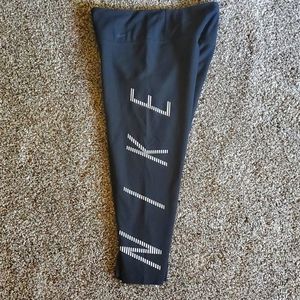 **3 for $45**Womens Drifit Nike size med capri